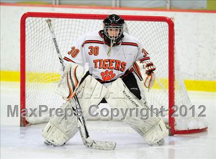 Thumbnail 1 in St. Joseph vs. Ridgefield (FCIAC Tier 1 Semifinal) photogallery.