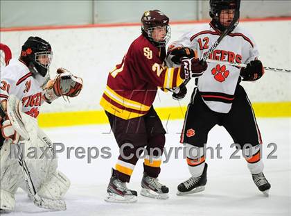 Thumbnail 1 in St. Joseph vs. Ridgefield (FCIAC Tier 1 Semifinal) photogallery.