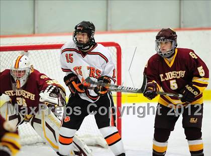 Thumbnail 3 in St. Joseph vs. Ridgefield (FCIAC Tier 1 Semifinal) photogallery.
