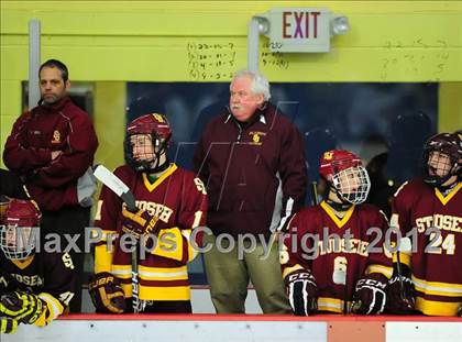 Thumbnail 2 in St. Joseph vs. Ridgefield (FCIAC Tier 1 Semifinal) photogallery.