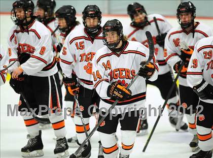 Thumbnail 3 in St. Joseph vs. Ridgefield (FCIAC Tier 1 Semifinal) photogallery.