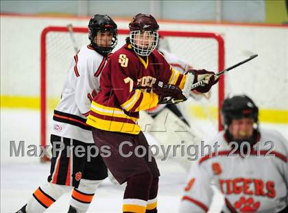 Thumbnail 3 in St. Joseph vs. Ridgefield (FCIAC Tier 1 Semifinal) photogallery.