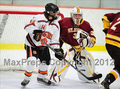 Thumbnail 3 in St. Joseph vs. Ridgefield (FCIAC Tier 1 Semifinal) photogallery.