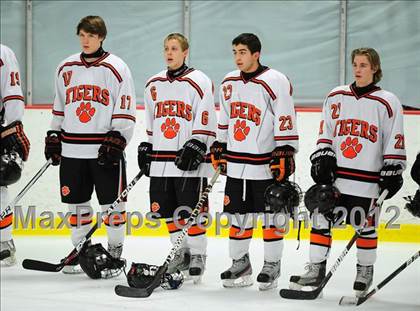 Thumbnail 2 in St. Joseph vs. Ridgefield (FCIAC Tier 1 Semifinal) photogallery.