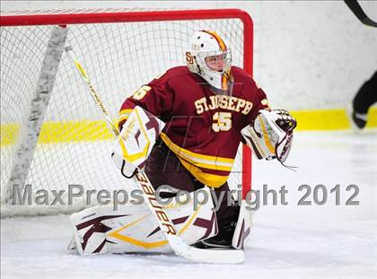 Thumbnail 3 in St. Joseph vs. Ridgefield (FCIAC Tier 1 Semifinal) photogallery.