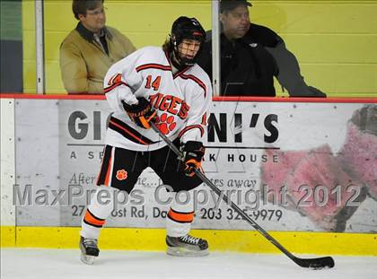 Thumbnail 1 in St. Joseph vs. Ridgefield (FCIAC Tier 1 Semifinal) photogallery.
