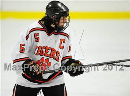 Thumbnail 2 in St. Joseph vs. Ridgefield (FCIAC Tier 1 Semifinal) photogallery.