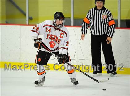 Thumbnail 1 in St. Joseph vs. Ridgefield (FCIAC Tier 1 Semifinal) photogallery.