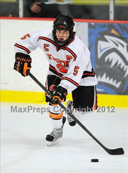 Thumbnail 1 in St. Joseph vs. Ridgefield (FCIAC Tier 1 Semifinal) photogallery.