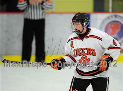 Thumbnail 3 in St. Joseph vs. Ridgefield (FCIAC Tier 1 Semifinal) photogallery.