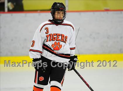 Thumbnail 1 in St. Joseph vs. Ridgefield (FCIAC Tier 1 Semifinal) photogallery.