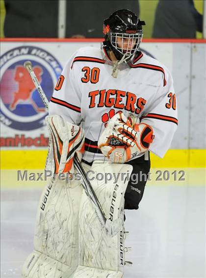 Thumbnail 2 in St. Joseph vs. Ridgefield (FCIAC Tier 1 Semifinal) photogallery.