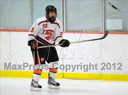 Thumbnail 1 in St. Joseph vs. Ridgefield (FCIAC Tier 1 Semifinal) photogallery.