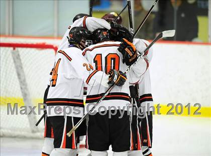 Thumbnail 3 in St. Joseph vs. Ridgefield (FCIAC Tier 1 Semifinal) photogallery.