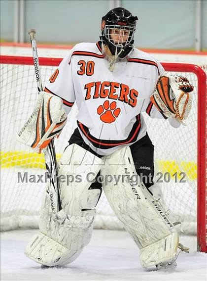 Thumbnail 2 in St. Joseph vs. Ridgefield (FCIAC Tier 1 Semifinal) photogallery.