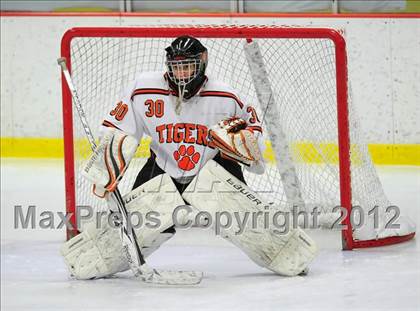 Thumbnail 1 in St. Joseph vs. Ridgefield (FCIAC Tier 1 Semifinal) photogallery.