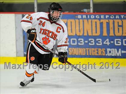 Thumbnail 3 in St. Joseph vs. Ridgefield (FCIAC Tier 1 Semifinal) photogallery.