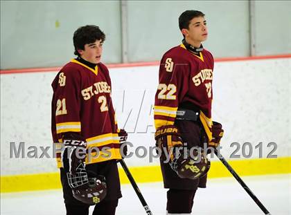 Thumbnail 3 in St. Joseph vs. Ridgefield (FCIAC Tier 1 Semifinal) photogallery.