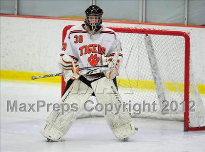 Thumbnail 2 in St. Joseph vs. Ridgefield (FCIAC Tier 1 Semifinal) photogallery.