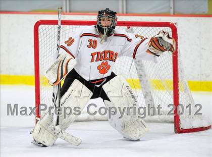 Thumbnail 3 in St. Joseph vs. Ridgefield (FCIAC Tier 1 Semifinal) photogallery.