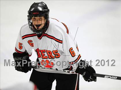 Thumbnail 3 in St. Joseph vs. Ridgefield (FCIAC Tier 1 Semifinal) photogallery.