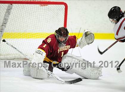Thumbnail 3 in St. Joseph vs. Ridgefield (FCIAC Tier 1 Semifinal) photogallery.