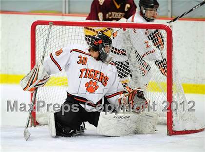 Thumbnail 1 in St. Joseph vs. Ridgefield (FCIAC Tier 1 Semifinal) photogallery.