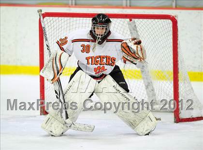 Thumbnail 3 in St. Joseph vs. Ridgefield (FCIAC Tier 1 Semifinal) photogallery.