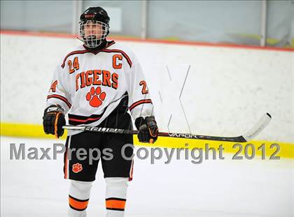 Thumbnail 3 in St. Joseph vs. Ridgefield (FCIAC Tier 1 Semifinal) photogallery.