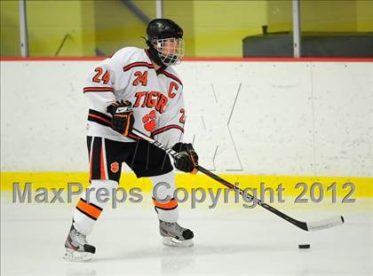Thumbnail 2 in St. Joseph vs. Ridgefield (FCIAC Tier 1 Semifinal) photogallery.