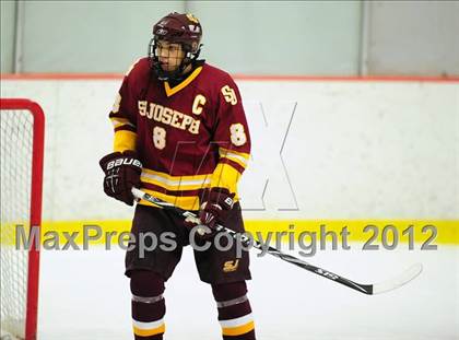 Thumbnail 3 in St. Joseph vs. Ridgefield (FCIAC Tier 1 Semifinal) photogallery.
