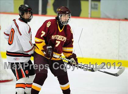 Thumbnail 2 in St. Joseph vs. Ridgefield (FCIAC Tier 1 Semifinal) photogallery.