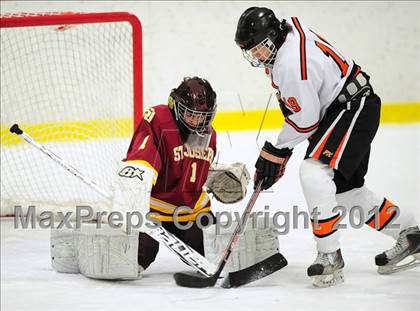 Thumbnail 1 in St. Joseph vs. Ridgefield (FCIAC Tier 1 Semifinal) photogallery.