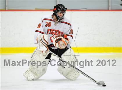 Thumbnail 2 in St. Joseph vs. Ridgefield (FCIAC Tier 1 Semifinal) photogallery.