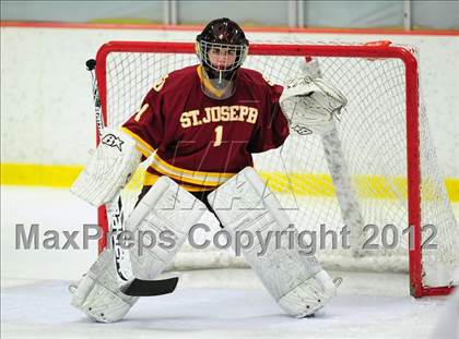 Thumbnail 1 in St. Joseph vs. Ridgefield (FCIAC Tier 1 Semifinal) photogallery.
