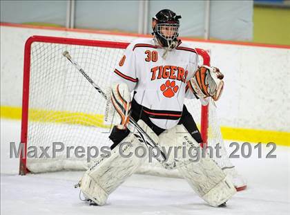 Thumbnail 1 in St. Joseph vs. Ridgefield (FCIAC Tier 1 Semifinal) photogallery.