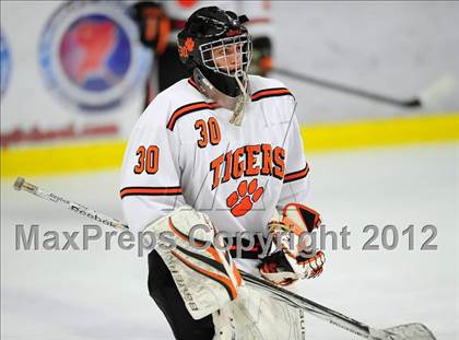 Thumbnail 1 in St. Joseph vs. Ridgefield (FCIAC Tier 1 Semifinal) photogallery.