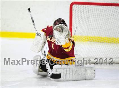 Thumbnail 2 in St. Joseph vs. Ridgefield (FCIAC Tier 1 Semifinal) photogallery.