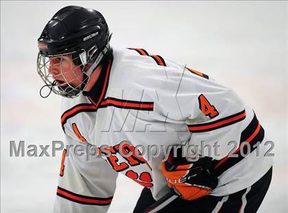 Thumbnail 1 in St. Joseph vs. Ridgefield (FCIAC Tier 1 Semifinal) photogallery.
