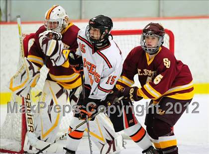 Thumbnail 1 in St. Joseph vs. Ridgefield (FCIAC Tier 1 Semifinal) photogallery.