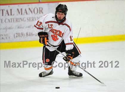 Thumbnail 1 in St. Joseph vs. Ridgefield (FCIAC Tier 1 Semifinal) photogallery.