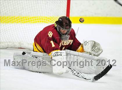 Thumbnail 1 in St. Joseph vs. Ridgefield (FCIAC Tier 1 Semifinal) photogallery.