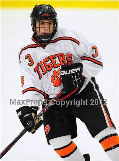 Thumbnail 1 in St. Joseph vs. Ridgefield (FCIAC Tier 1 Semifinal) photogallery.
