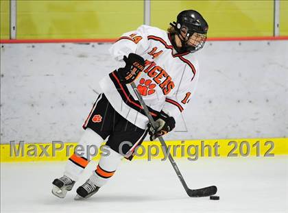 Thumbnail 3 in St. Joseph vs. Ridgefield (FCIAC Tier 1 Semifinal) photogallery.