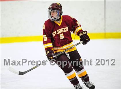 Thumbnail 2 in St. Joseph vs. Ridgefield (FCIAC Tier 1 Semifinal) photogallery.