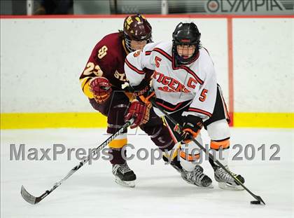 Thumbnail 3 in St. Joseph vs. Ridgefield (FCIAC Tier 1 Semifinal) photogallery.