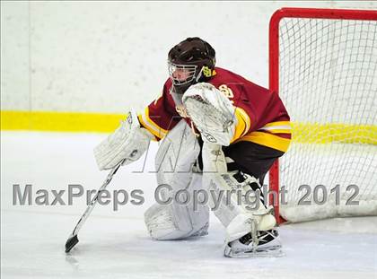Thumbnail 3 in St. Joseph vs. Ridgefield (FCIAC Tier 1 Semifinal) photogallery.