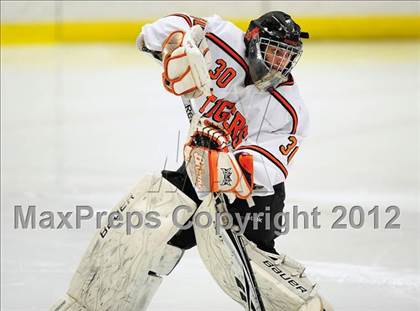 Thumbnail 2 in St. Joseph vs. Ridgefield (FCIAC Tier 1 Semifinal) photogallery.