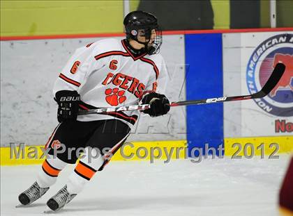 Thumbnail 1 in St. Joseph vs. Ridgefield (FCIAC Tier 1 Semifinal) photogallery.