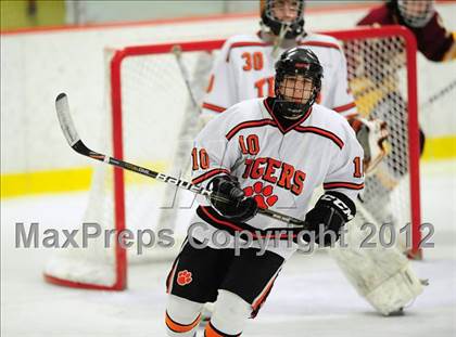 Thumbnail 1 in St. Joseph vs. Ridgefield (FCIAC Tier 1 Semifinal) photogallery.